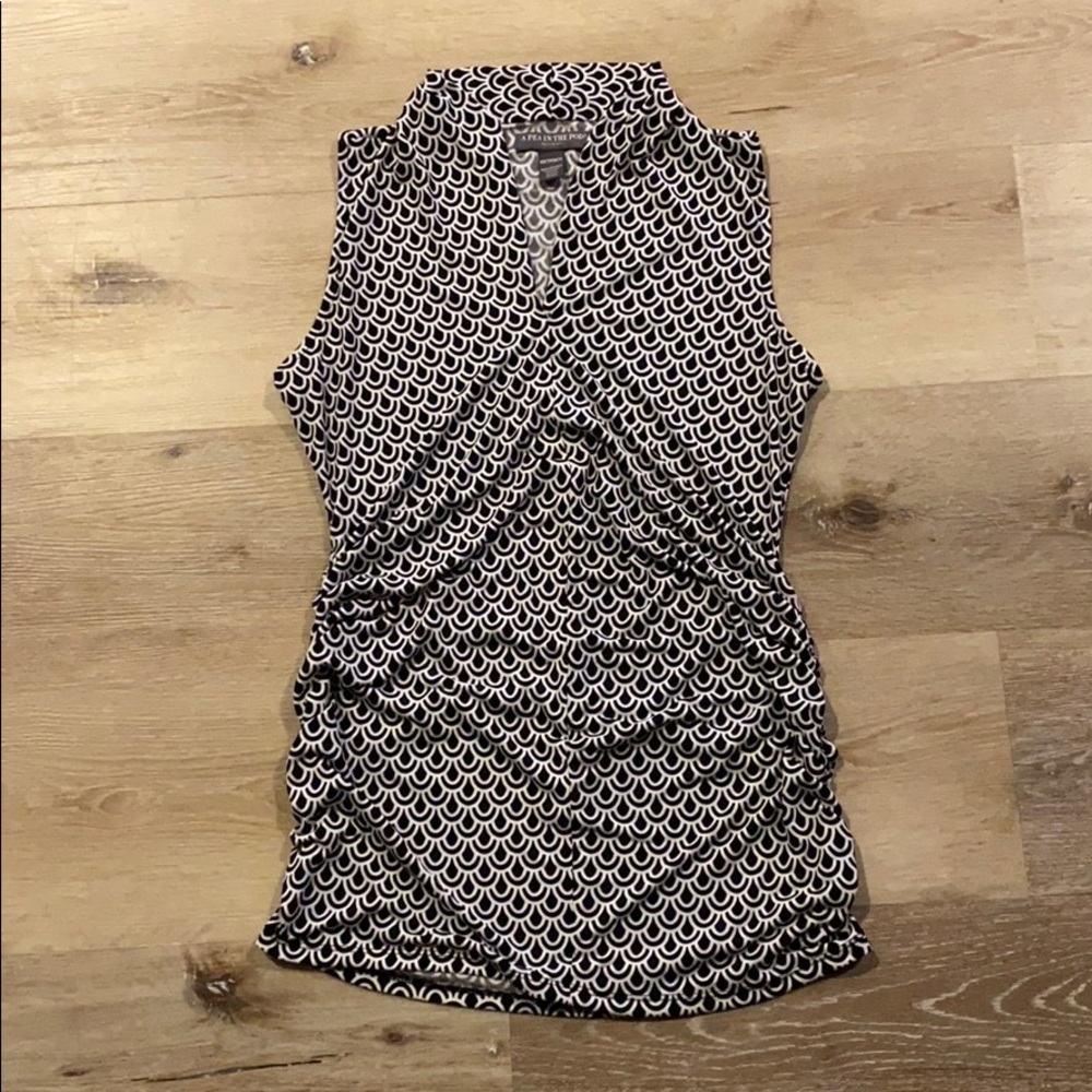 A Pea in the Pod Sleeveless Top